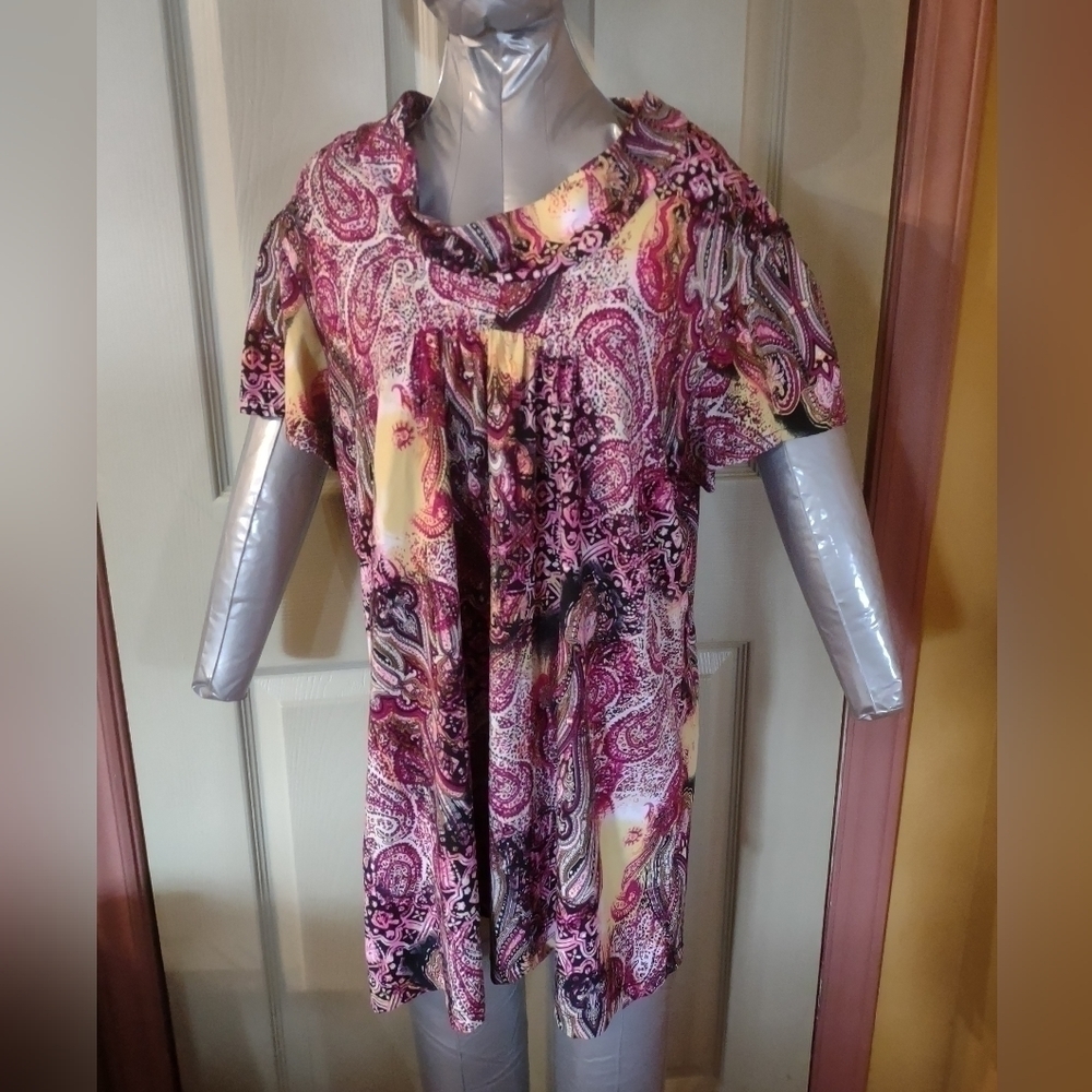 New Directions Size XL Short Sleeve Blouse Shirt Top Paisley